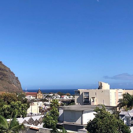 Perle Au Centre Ville Avec Vue Mer Et Montagne Saint-Denis Dış mekan fotoğraf